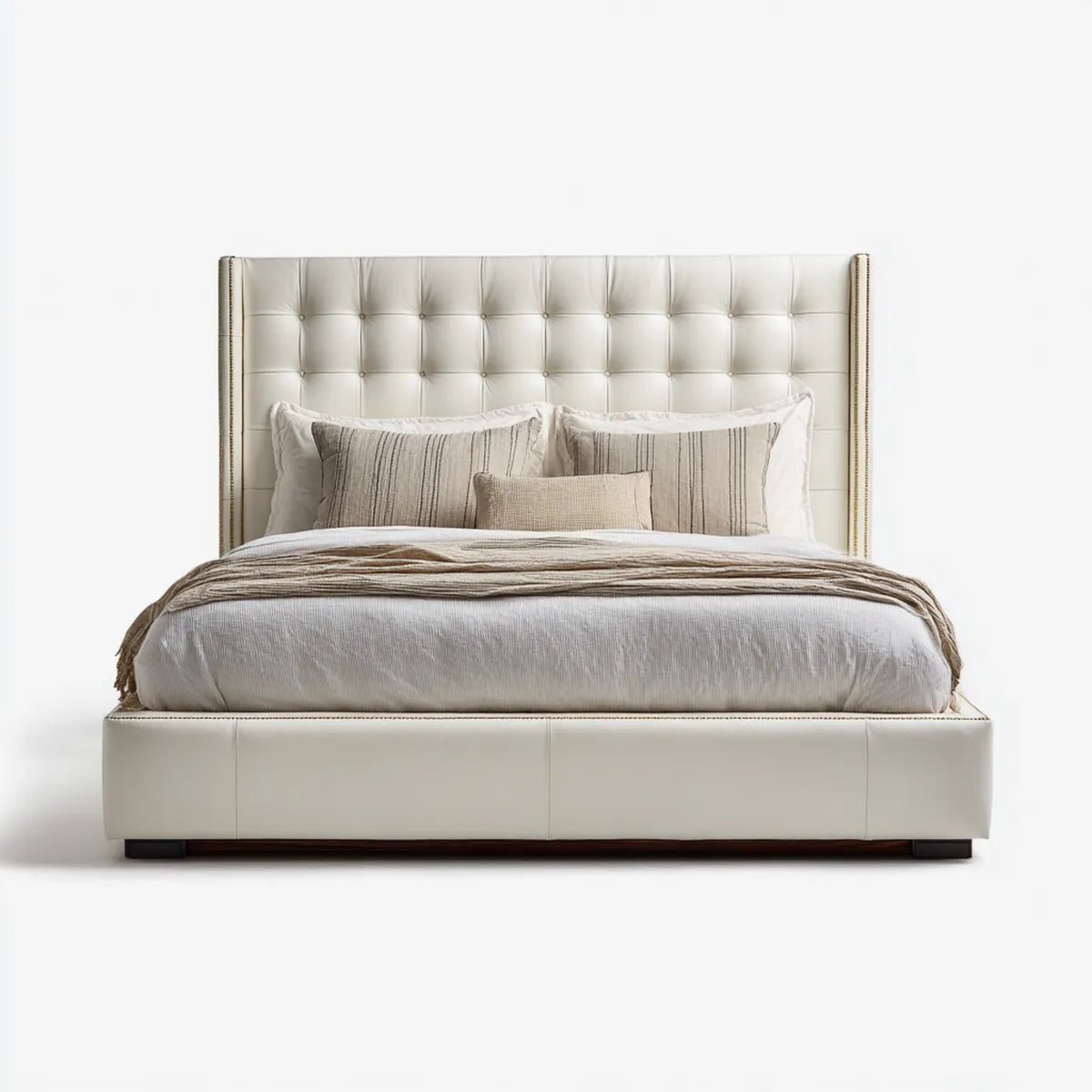 Polsterbett Doppelbett Weiß 180 x 200 cm mit PU-Kunstleder und gestepptem Kopfteil